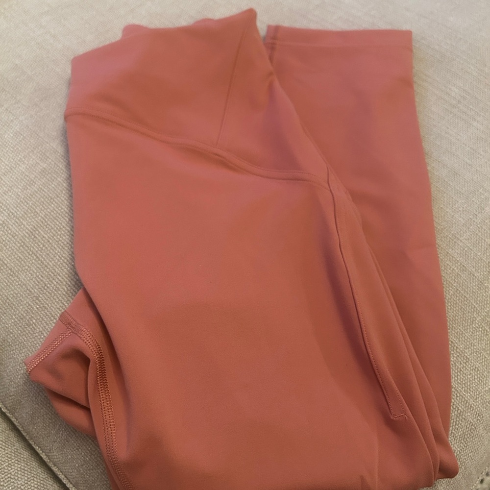 Lululemon Brier Rose InStill High-Rise Crop 21 (worn once!)